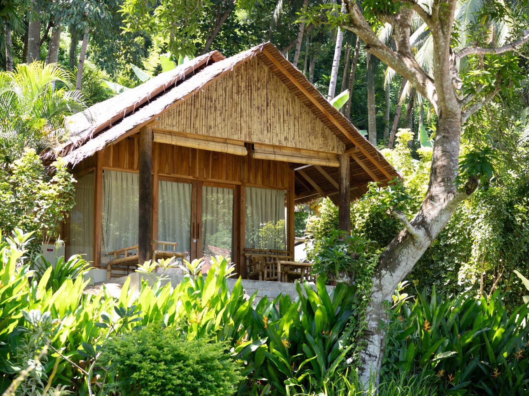 D'Lagoon Dive Resort Bitung Dış mekan fotoğraf